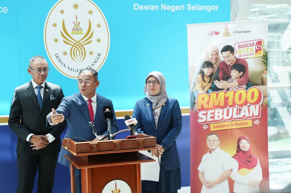 Selangor rolls out RM30m voucher scheme, 50,000 families to get RM100 monthly aid Menteri Besar Datuk Seri Amirudin Shari said the assistance, amounting to RM100 per month for six months, involves a total allocation of RM30 million. — Picture via Facebook/Amirudin Shari