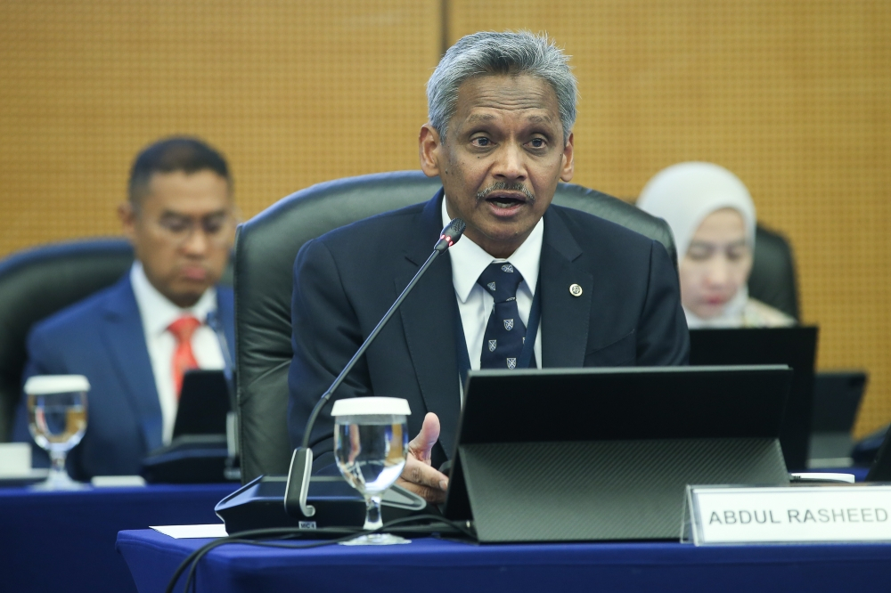 Malaysia’s growth expected to hold at 4-5pc despite external uncertainties, says BNM governor Malaysia’s economy continues to show resilient growth despite the ongoing West Asia conflict, Bank Negara Malaysia Governor Datuk Seri Abdul Rasheed Ghaffour said. — Picture by Yusof Mat Isa