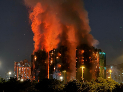 Human errors, ignored risks led to Hong Kong fire disaster that killed 168, inquiry told Thick smoke and flames rise as a major fire engulfs several apartment blocks at the Wang Fuk Court residential estate in Hong Kong’s Tai Po district on November 26, 2025. — AFP pic
