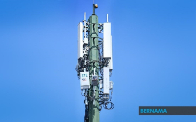 MCMC orders telcos to act after Tawau village coverage fails mandatory standards The Malaysian Communications and Multimedia Commission (MCMC) has directed telecommunications service providers to take immediate measures to improve the quality of communications coverage in Kampung Tinagat here. — Bernama pic