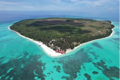 A decade before a single brick is laid: Developer’s bold plan for Sabah’s Mengalum Island Mengalum Island, Sabah, where a developer plans a decade of reef, beach and forest restoration before building a net‑zero carbon resort. — Picture from Sinyi Group website