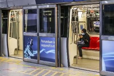 Door stuck open forces Rapid KL to halt Kelana Jaya train at Taman Bahagia station Rapid KL has taken immediate action following a technical issue involving one of the doors on a Kelana Jaya Line train travelling towards Gombak on Sunday. — Picture by Hari Anggara