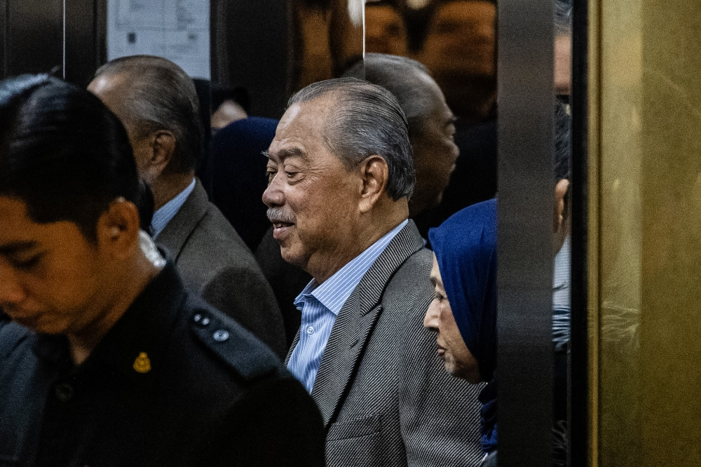 Businessman: Bumi contractor’s RM1m to Bersatu was ‘reward’ after getting RM141m govt project, tapped Muhyiddin’s golf buddy’s help Former Prime Minister, Tan Sri Muhyiddin Yassin is pictured at the Kuala Lumpur High Court Complex on July 28, 2026. — Picture by Firdaus Latif