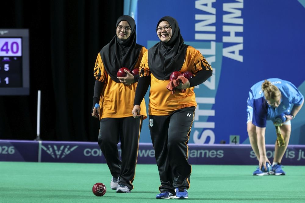 Malaysia’s Aleena‑Syafiqa bag women’s pairs lawn bowls silver at Glasgow 2026 Commonwealth Games Malaysia’s women’s pairs lawn bowls players Aleena Ahmad Nawawi (left) and Syafiqa Haidar Afif Abdul Rahman (right) in action against Scotland’s Beth Riva and Caroline Brown at the Glasgow 2026 Commonwealth Games at the Scottish Event Campus (SEC) in Glasgow July 27, 2026. The duo won the silver medal in the women’s pairs event at the 2026 Glasgow Commonwealth Games today. — Bernama pic