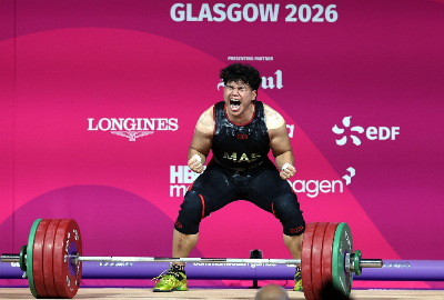 Malaysia’s golden boy Mohamad Syahmi edges Canadian rival by one kilo in dramatic Commonwealth triumph Mohamad Syahmi Nor Ghazali set a new Games record with a 197kg clean and jerk on his way to the biggest victory of his career. — Bernama pic