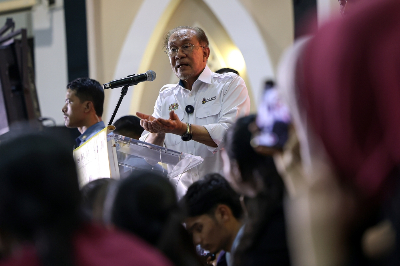 Anwar says special sitting needed for open debate on Tabung Haji report Prime Minister Datuk Seri Anwar Ibrahim speaks at the Temu Anwar Negeri Sembilan programme at the Paroi Islamic Dakwah Centre in Seremban on July 29, 2026. — Bernama pic