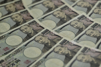 Trump says US support for Japanese yen a ‘signal of friendship’ The Financial Times reported on Friday that the US Treasury had jointly intervened with Japan to prop up the yen for the first time in nearly three decades. — AFP pic