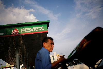 Mexico dismantles clandestine refineries as fuel smuggling costs Pemex millions Smuggling cost Pemex around US$530 million in the first half of 2026, 20 percent more than in the same period of last year. — AFP pic