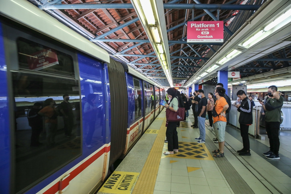Prasarana to run 24-hour public transport services for National Day, says Fahmi Datuk Seri Fahmi Fadzil said Prasarana will operate public transport services around the clock from the night of August 30 into August 31 for the National Day celebrations. — Picture by Yusof Mat Isa