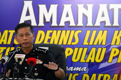 Five Penang blackspots in police cross-agency push to clean up crime hotspots Penang police chief Datuk Dennis Lim Kwang Keng said five blackspot areas in the state have been identified for a multi-agency crime prevention initiative aimed at creating safer, cleaner and more orderly communities. — Bernama pic