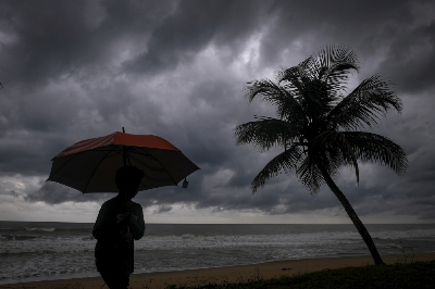 Thunderstorms, heavy rain ahead tonight for Selangor, Perak, Johor and four other states, MetMalaysia warns MetMalaysia has issued a thunderstorm, heavy rain and strong winds warning covering parts of Perak, Johor, Selangor, Negeri Sembilan and Melaka, as well as the whole of Terengganu and Pahang. — Bernama pic