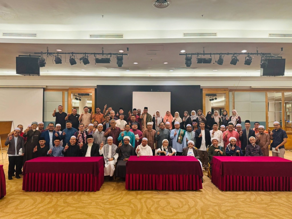 Religious leaders launch Tabung Haji RCI outreach, clarify misuse risks and safeguard 9.7 million depositors’ savings The initiative followed the Hifz al‑Mal conference, where over 100 scholars discussed safeguarding 9.7 million depositors’ savings. — Picture via Facebook/Dr Mujahid Yusof Rawa