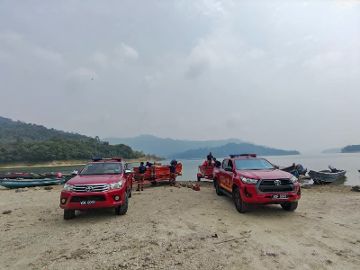 Police: Six missing Gunung Trans Gerah hikers contacted, safe for now Gerik police chief Supt Abdul Samad Othman said information regarding the group’s condition was received at about 5.30 pm today after a family member managed to contact one of the mountain guides accompanying the group. — Picture via Facebook