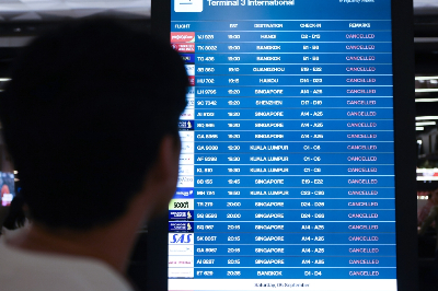 MAHB: 41 flights to Jakarta cancelled following Anak Krakatau eruption A total of 41 flights to Jakarta (CGK) were cancelled at airports nationwide today following the temporary closure of Soekarno-Hatta International Airport due to volcanic ash from the Anak Krakatau eruption, according to Malaysia Airports Holdings Bhd (MAHB). — Bernama pic
