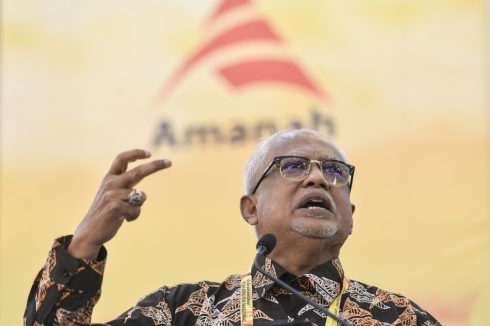 Pakatan says no hard feelings after Umno leaves it off 2026 annual assembly guest list Parti Amanah Negara (Amanah) vice-president Datuk Mahfuz Omar said PH would neither take offence nor pressure Umno into inviting the coalition to the assembly. — Picture by Miera Zulyana