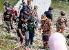 Blocked trails delayed six hikers’ return from Gunung Gerah, says Perak Fire Dept The six — Wan Ahmad Aslam Wan Zairudin, 39; his wife Siti Zulaiha Norizan, 39; their children Diya Raisha, 13, and Ahmad Raef, 9; as well mountain guides Shafiee Sidek, 49, and Hazman Mamat, 43 — were found safe last night before being taken for a health check-up by medical officers at the Pos Kemar Health Clinic. — Bernama pic