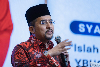 Umno says Pakatan applying double standard on royal pardons, points to Anwar’s 2018 case Mara chairman Datuk Dr Asyraf Wajdi Dusuki speaks at the closing ceremony of Multaqa Ilmuwan Islam Malaysia 2.0 at the World Trade Centre Kuala Lumpur on September 8, 2026. — Bernama pic
