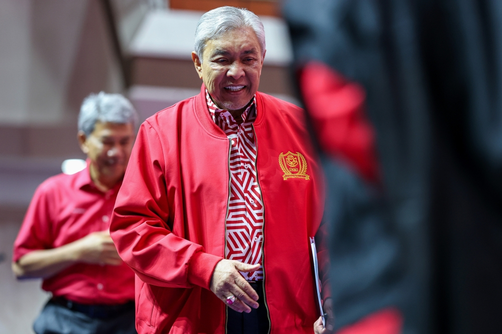 Zahid denies N. Sembilan MB resigned amid royal dispute Umno president Datuk Seri Ahmad Zahid Hamidi said the party had always upheld and respected the royal institution as well as the institution of the Undang in Negeri Sembilan. — Bernama pic
