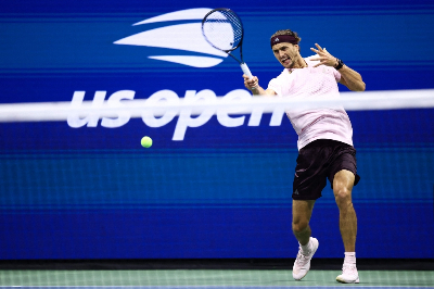 Zverev storms into US Open semis with straight-sets win over van de Zandschulp Germany’s Alexander Zverev returns the ball to van de Netherlands’ Botic van de Zandschulp during the men’s singles quarter-final tennis match on day eleven of the US Open tennis tournament at the USTA Billie Jean King National Tennis Center in New York City on September 9, 2026. — AFP pic
