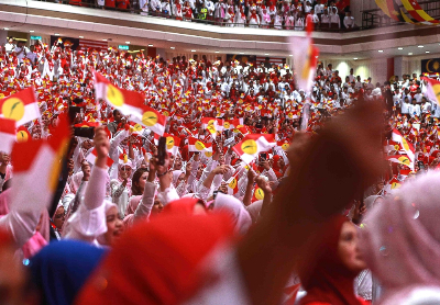 ‘No need to erase history’: Wanita Umno defends Najib’s legacy amid ‘legal process’ Party members cheer during the launch of the Women, Youth, and Puteri assemblies on the first day of the Umno General Assembly 2026 at the World Trade Centre Kuala Lumpur on September 9, 2026. — Picture by Sayuti Zainudin