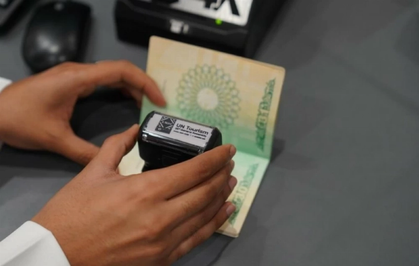 ختم خاص للقادمين إلى المملكة عبر مطار الملك خالد - أخبار السعودية 2 ختم خاص للقادمين إلى المملكة عبر مطار الملك خالد