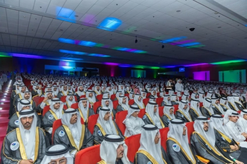 أمير المنطقة الشرقية يرعى حفل تخريج 1560 طالباً من كليات ومعاهد الهيئة الملكية بالجبيل