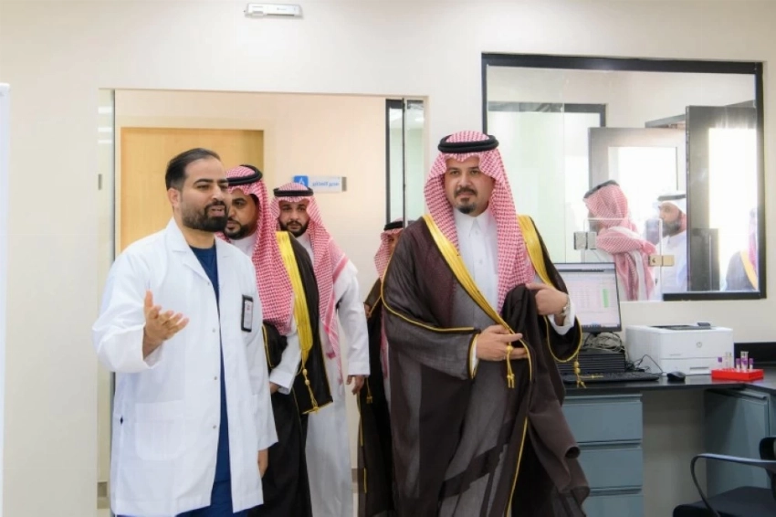 سلمان بن سلطان يتفقد محافظة مهد الذهب ويرأس اجتماع مجلسها