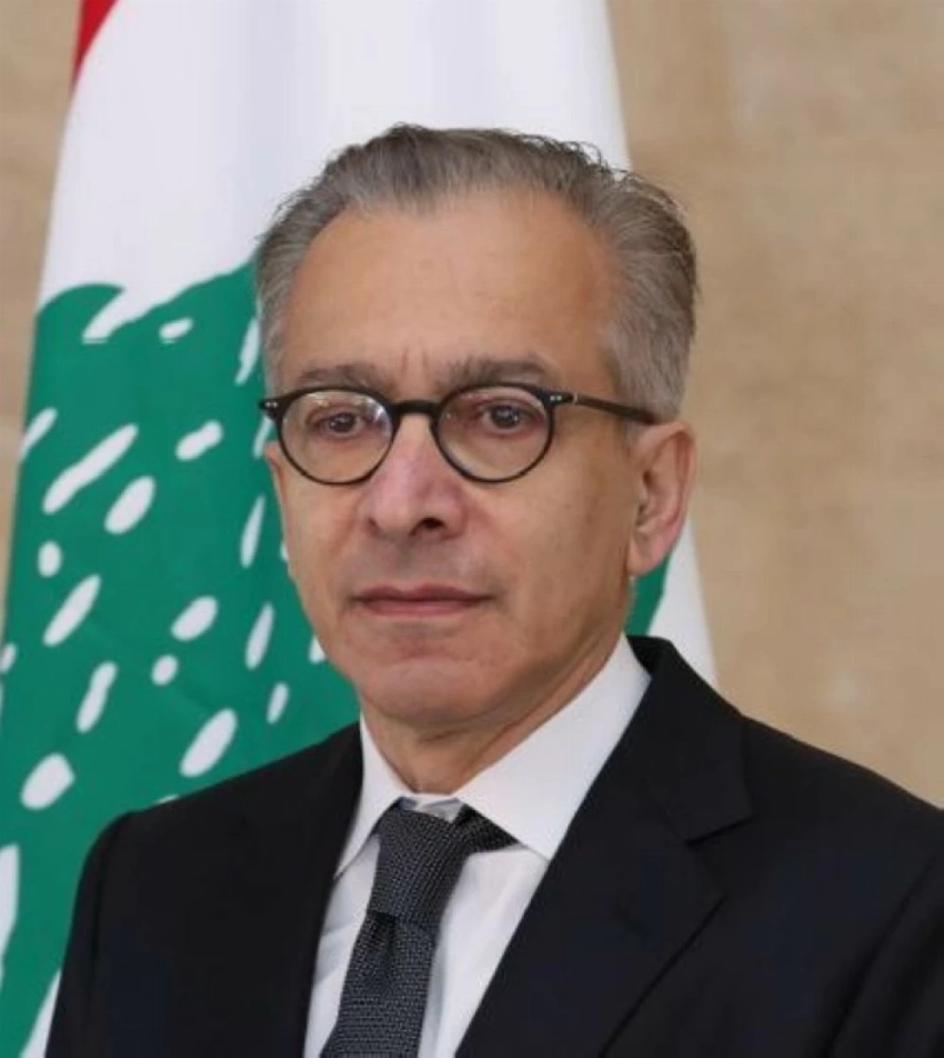 وزير الاقتصاد عامر البساط