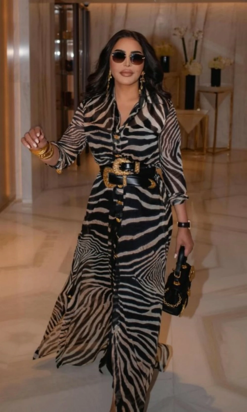 أحلام تتألق بإطلالة نمر لافتة مع حزامين يسرقان المشهد