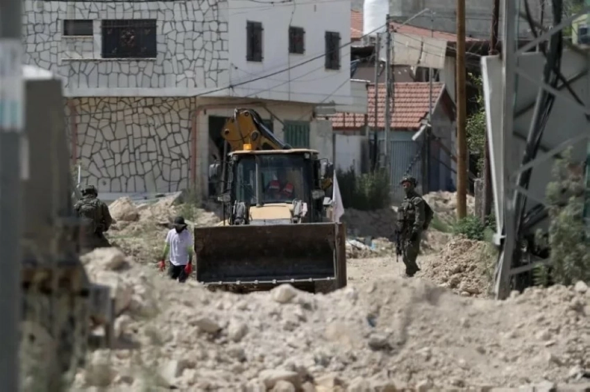 مصادرة الاحتلال للأراضي في الضفة.