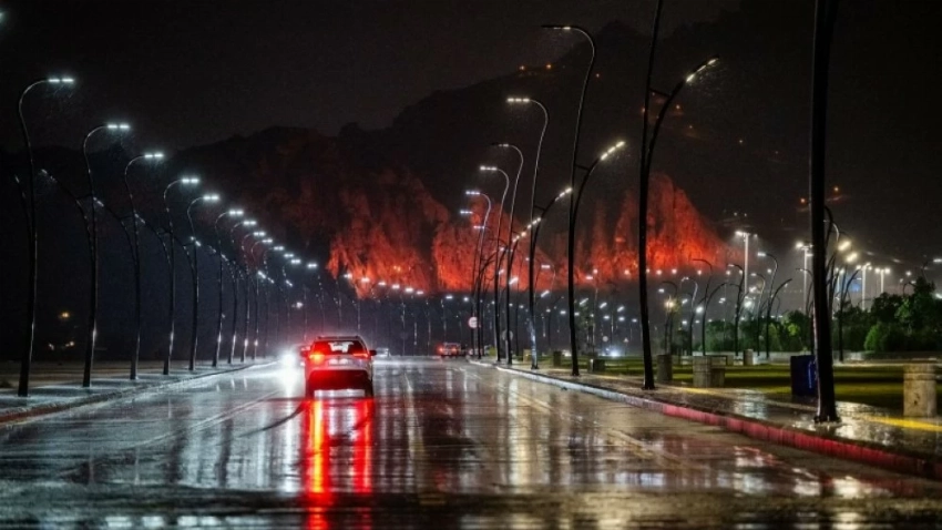 أمطار حائل.. سماء تهطل وأرض تتجلّى