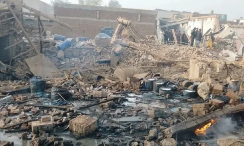 كارثة صباحية في باكستان.. انفجار غلاية مصنع كيماويات يودي بحياة 16 في البنجاب
