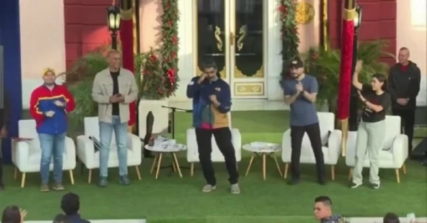 مادورو يرد على ترمب برقصة «لا للحرب» وسط مؤيديه في كراكاس