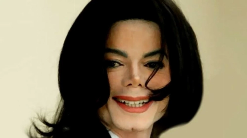 مايكل جاكسون.