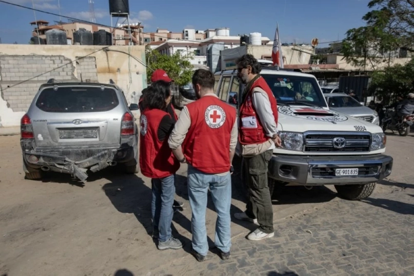 الصليب الأحمر الدولي يسلم الجثث إلى وزارة الصحة الفلسطينية (إ ب أ)