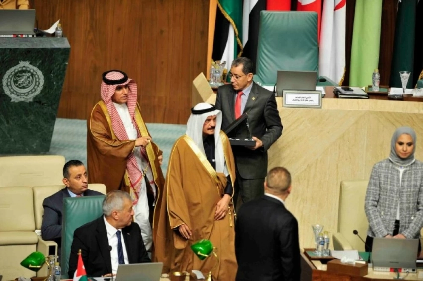 الجامعة العربية تكرم رئيس تحرير «الجزيرة» السعودية