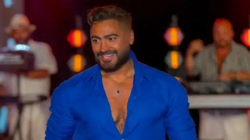 أول تعليق من تامر حسني على شائعات تعرضه لخطأ طبي