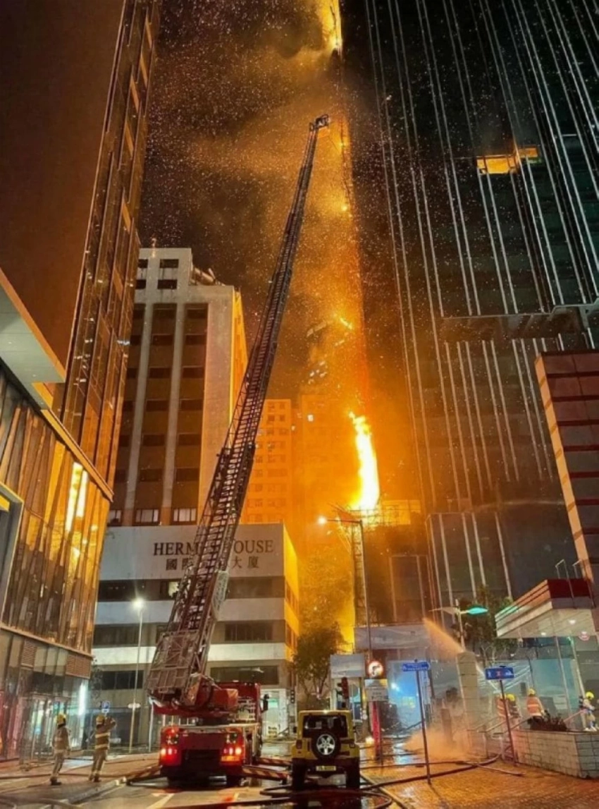 ارتفاع حصيلة ضحايا حريق هونغ كونغ الضخم إلى 146 قتيلاً
