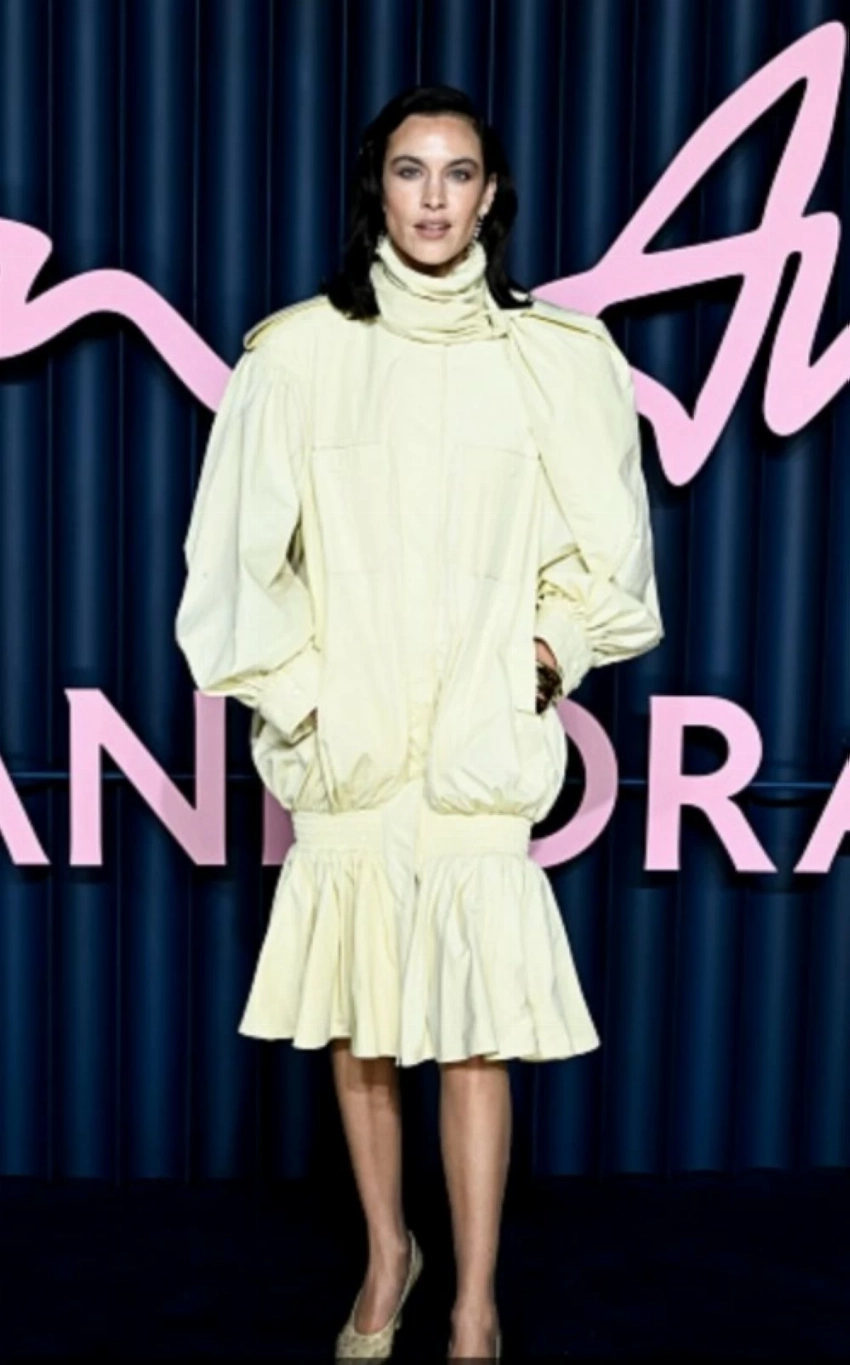 حفل جوائز الموضة 2025 يبرز أناقة النجمات وتنوع الصيحات