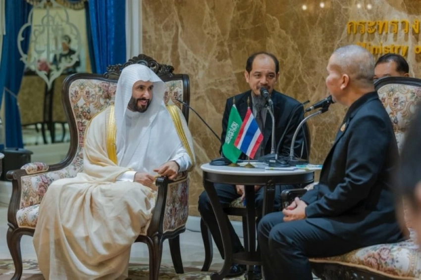 وزير العدل يلتقي نظيره التايلندي ويوقعان مذكرة تفاهم لتعزيز التعاون العدلي