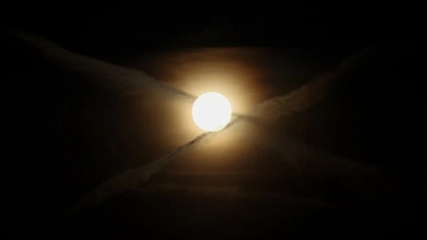 شاهد القمر البارد يضيء سماء مدن العالم بعروض ساحرة