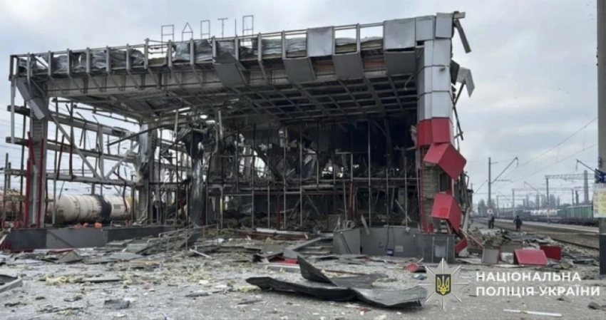 أثار القصف في أوكرانيا (إ ب أ)