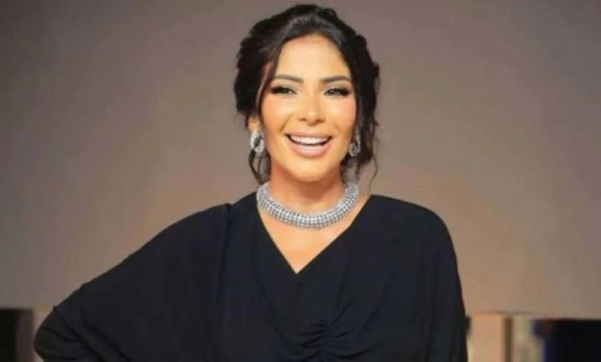 منى زكي لـ «عكاظ»: الجمهور السعودي يدعمني دائماً.. وفيلم «الست» الأصعب في مسيرتي