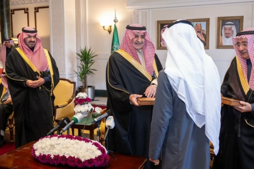 أمير تبوك أشار إلى أن ما يتم اليوم هو تأكيد عملي على أن السكن ليس مجرد مبانٍ، بل أساس لاستقرار الأسرة وتطورها.