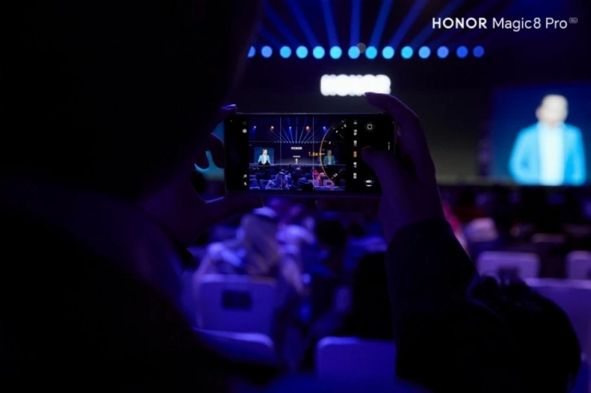 علامة HONOR تكشف عن هاتف MAGIC8 PRO في السعودية خلال حفل إطلاق استثنائي في «ذا أرينا»