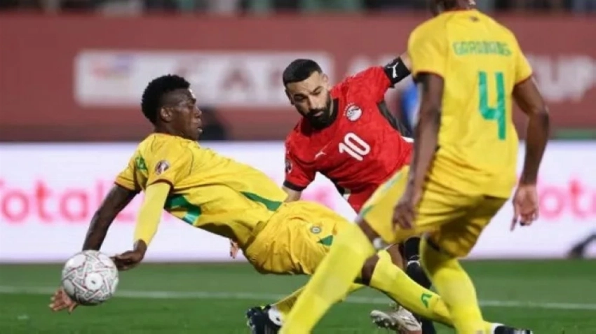 محمد صلاح خلال تسجيل الهدف.