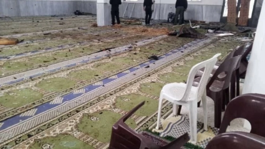 3 قتلى و5 جرحى في انفجار داخل مسجد في حمص