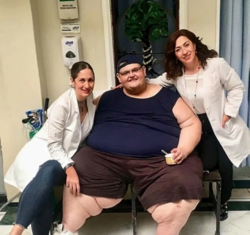 عدوى كلوية تُنهي حياة «أسمن رجل في العالم» عن عمر 41 عاماً