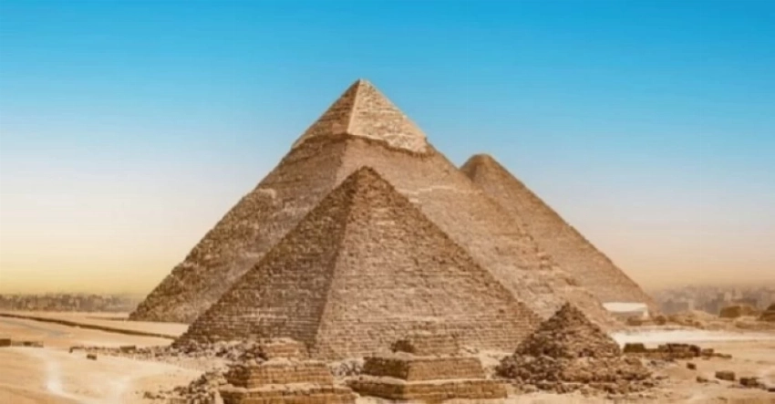 غرائب 2025.. أجسام طائرة ومدن خفية وظواهر غامضة هزت العالم