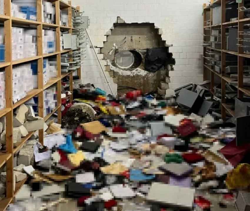 خلال عطلة عيد الميلاد.. نفق سري يؤدي إلى أكبر خسارة في تاريخ البنوك الألمانية